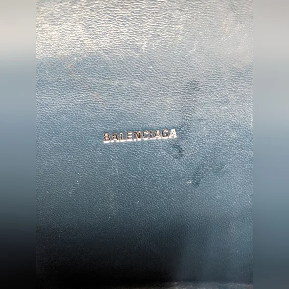 Balenciaga Hourglass Mini Crocodile Embossed Bag <<⬇️PRICE DROP⬇️>> - Picture 8 of 15